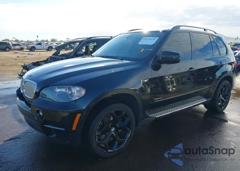 2011 BMW X5 xDrive50I z USA, uszkodzony, nr VIN 5UXZV8C50BL419268